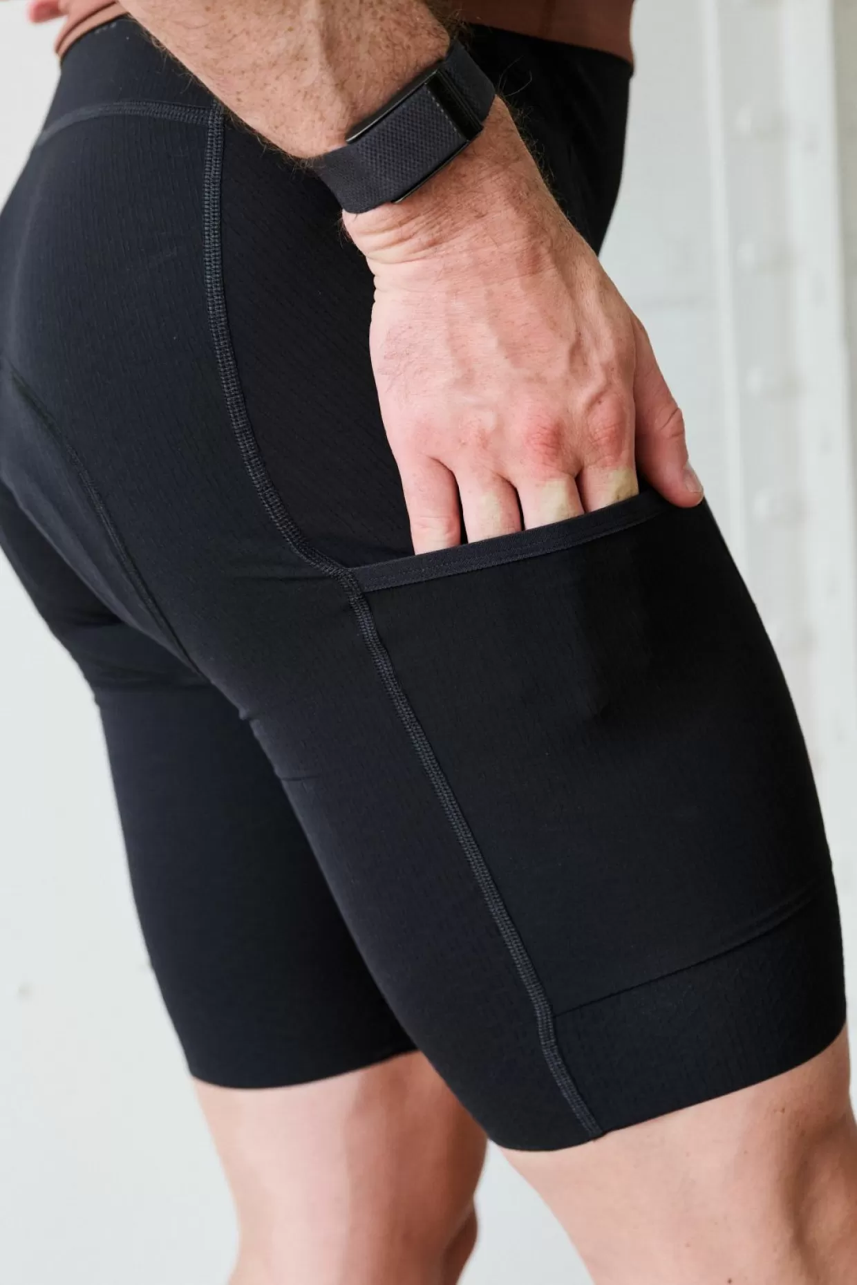 mens_essential_light_bibs___black_5-1.webp Bibs^Pas Normal Studios Men's Essential Light Bibs — Black