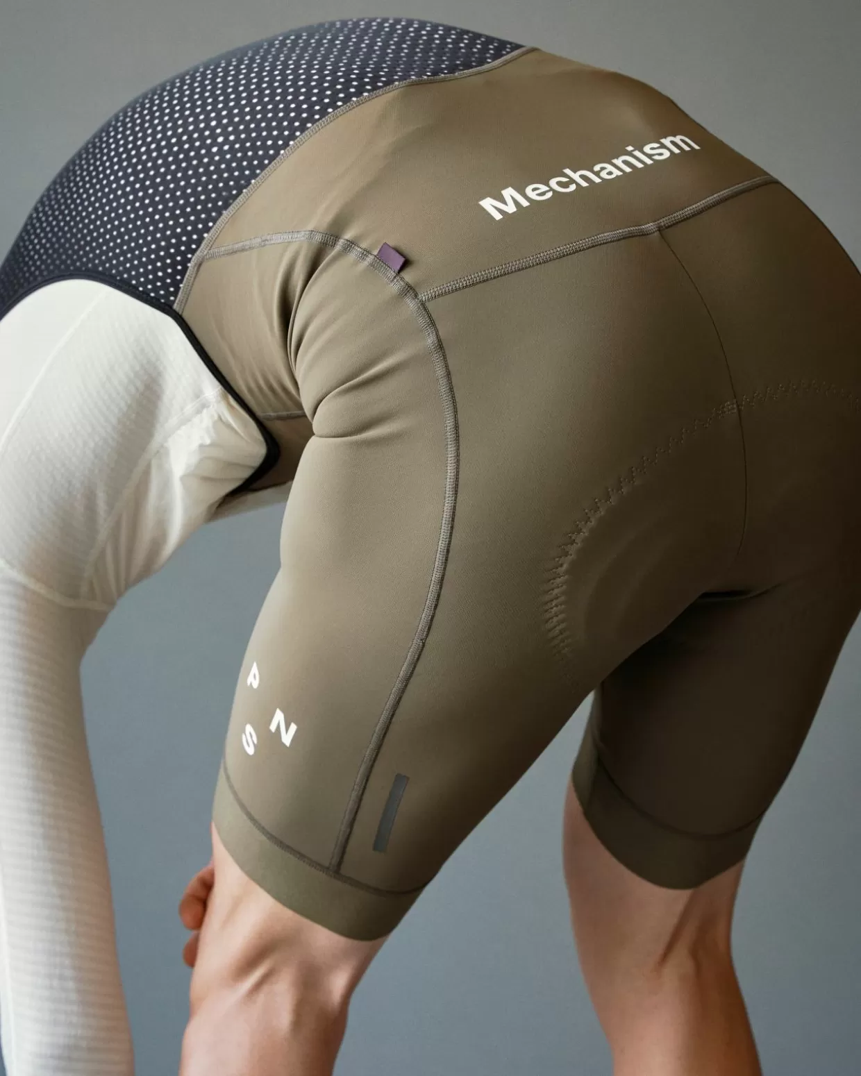 mens_mechanism_deep_winter_bibs___dark_stone_5-1.webp Bibs^Pas Normal Studios Men's Mechanism Deep Winter Bibs — Dark Stone