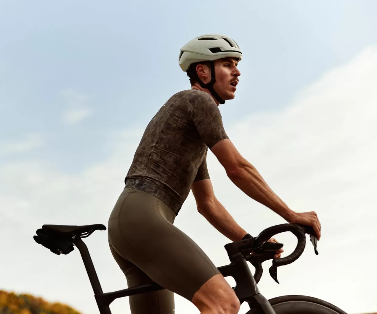 mens_solitude_bibs___earth_4-1.webp Bibs^Pas Normal Studios Men's Solitude Bibs — Earth