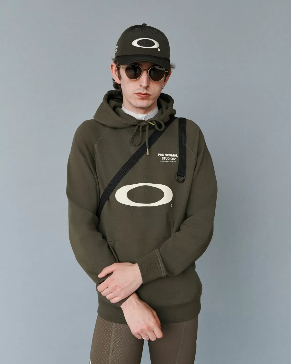 oakley_offrace_hoodie___black_olive_3-1.webp Casual | Casual^Pas Normal Studios Oakley Off-Race Hoodie — Black Olive