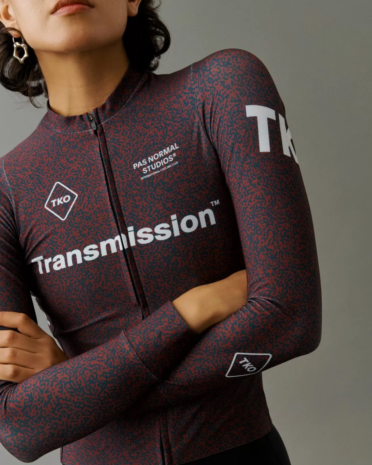 womens_tko_long_sleeve_jersey___mahogany_transmission_4-1.webp Jerseys^Pas Normal Studios Women's T.K.O. Long Sleeve Jersey — Mahogany Transmission